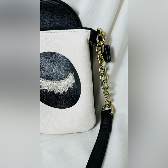 Betsey Johnson Panda Face Crossbody Wristlet Black White Gold - Picture 6 of 16